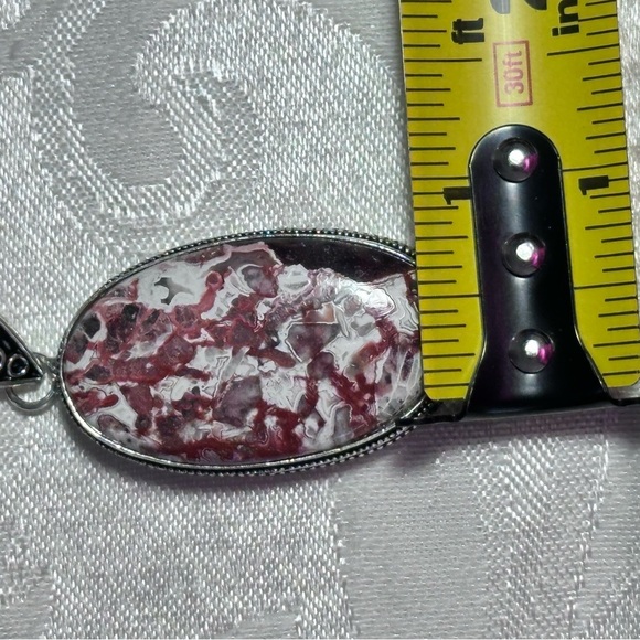 Unique CRAZY LACE AGATE Natural Organic Red and White Stone Pendant Necklace - Picture 3 of 11